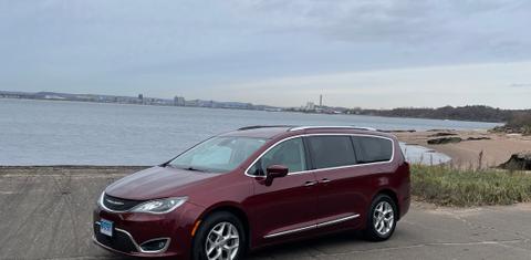 Chrysler Pacifica 2017