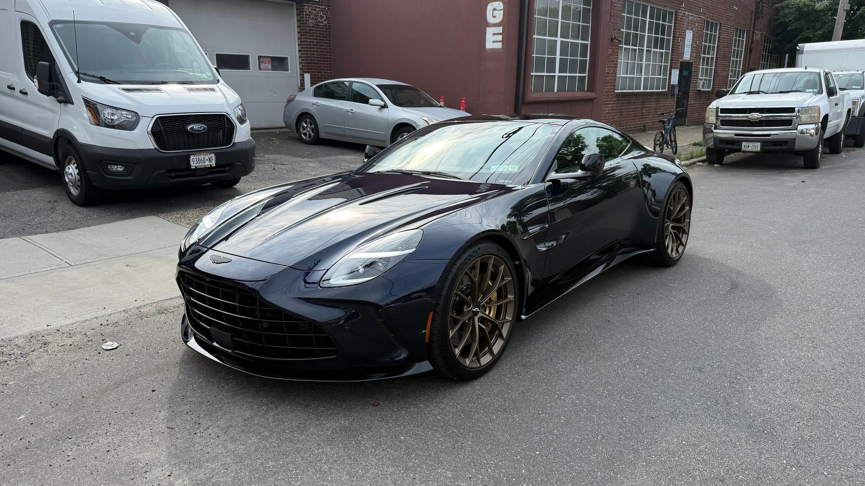 Aston Martin Vantage 2026 in Jersey City, NJ
