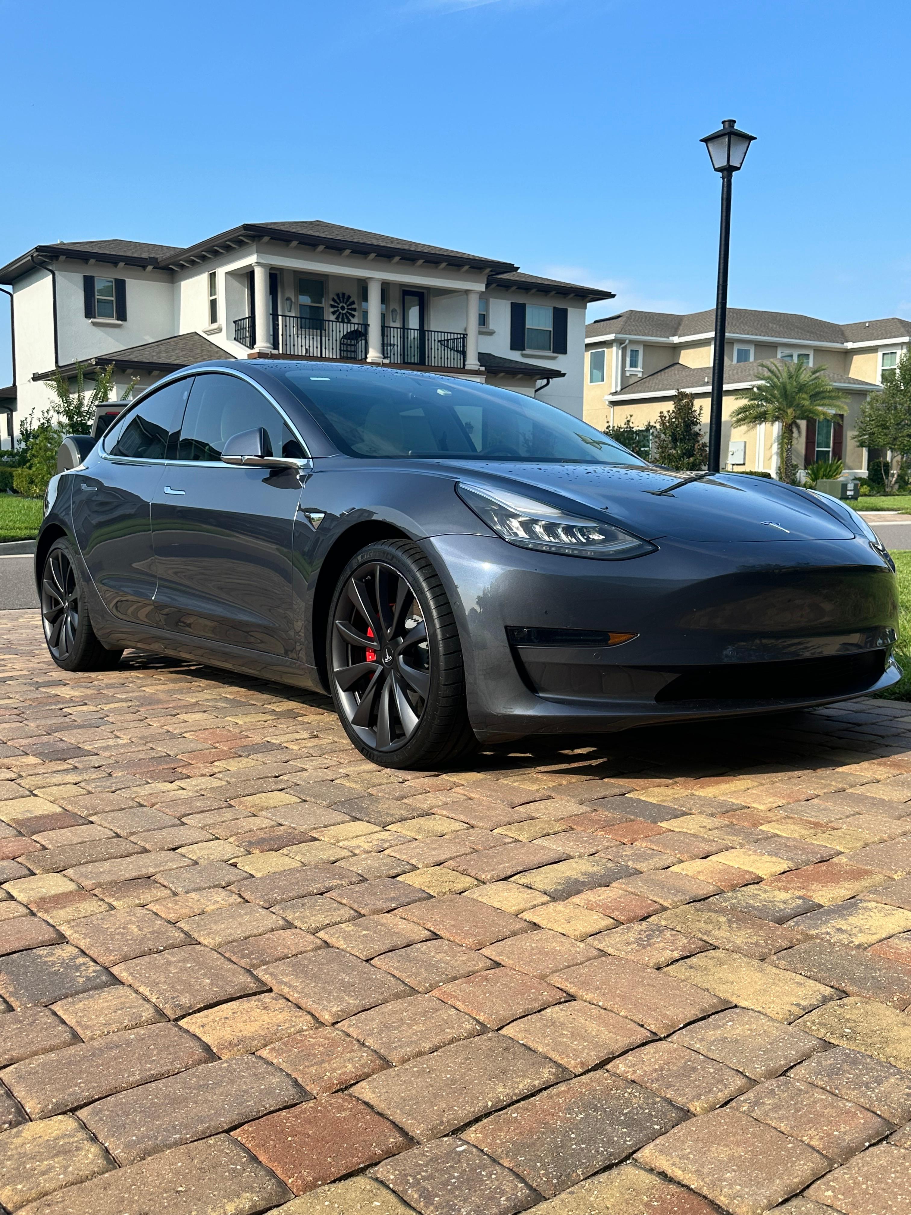 Tesla Model 3 2020 in Gainesville, FL