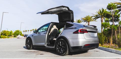 Tesla Model X 2024