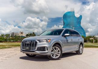 Audi Q7 car