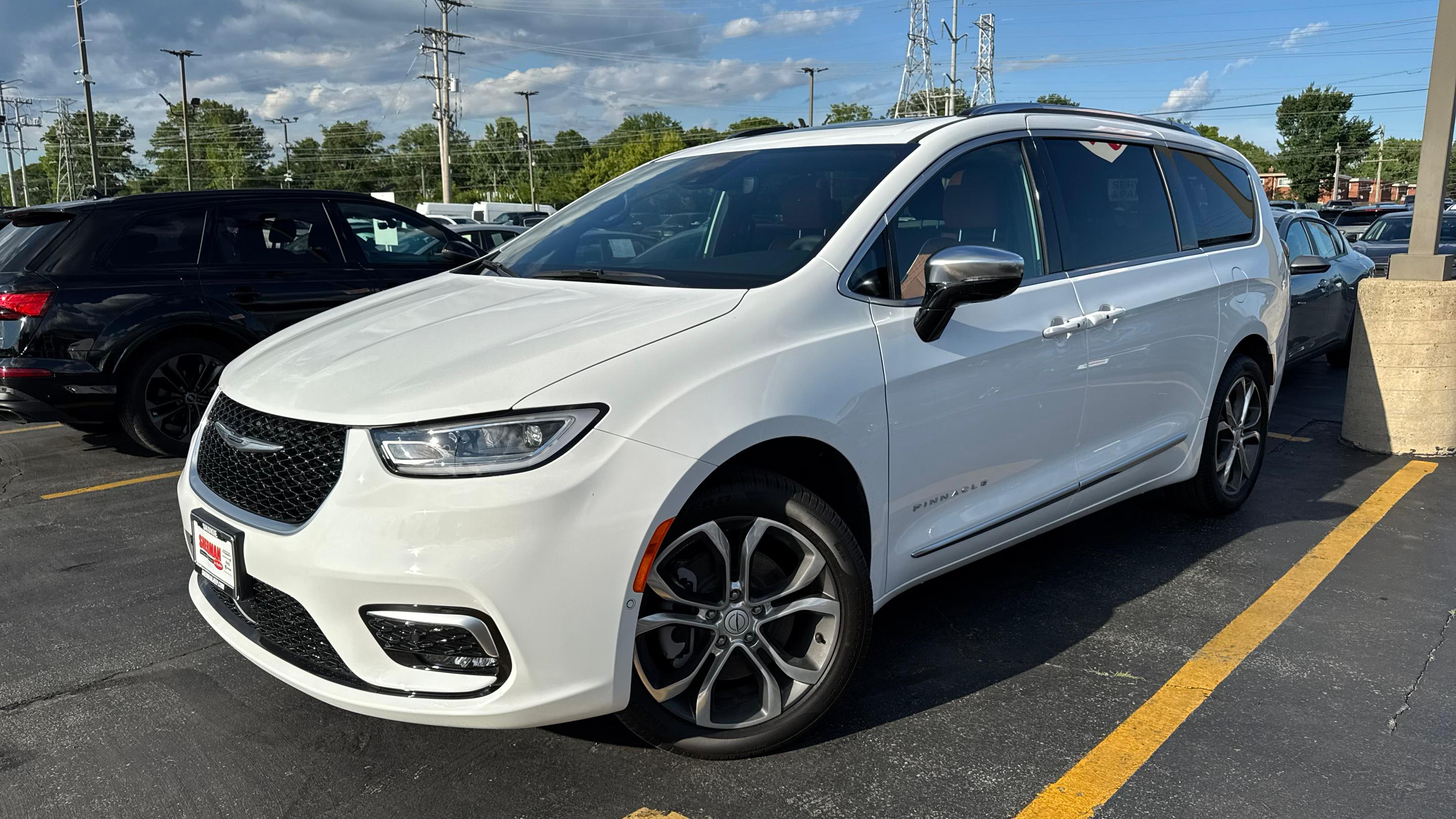 Chrysler Pacifica 2026 in Chicago, IL