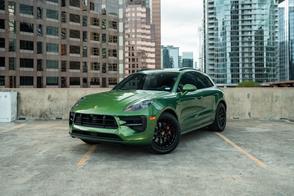 Porsche Macan car