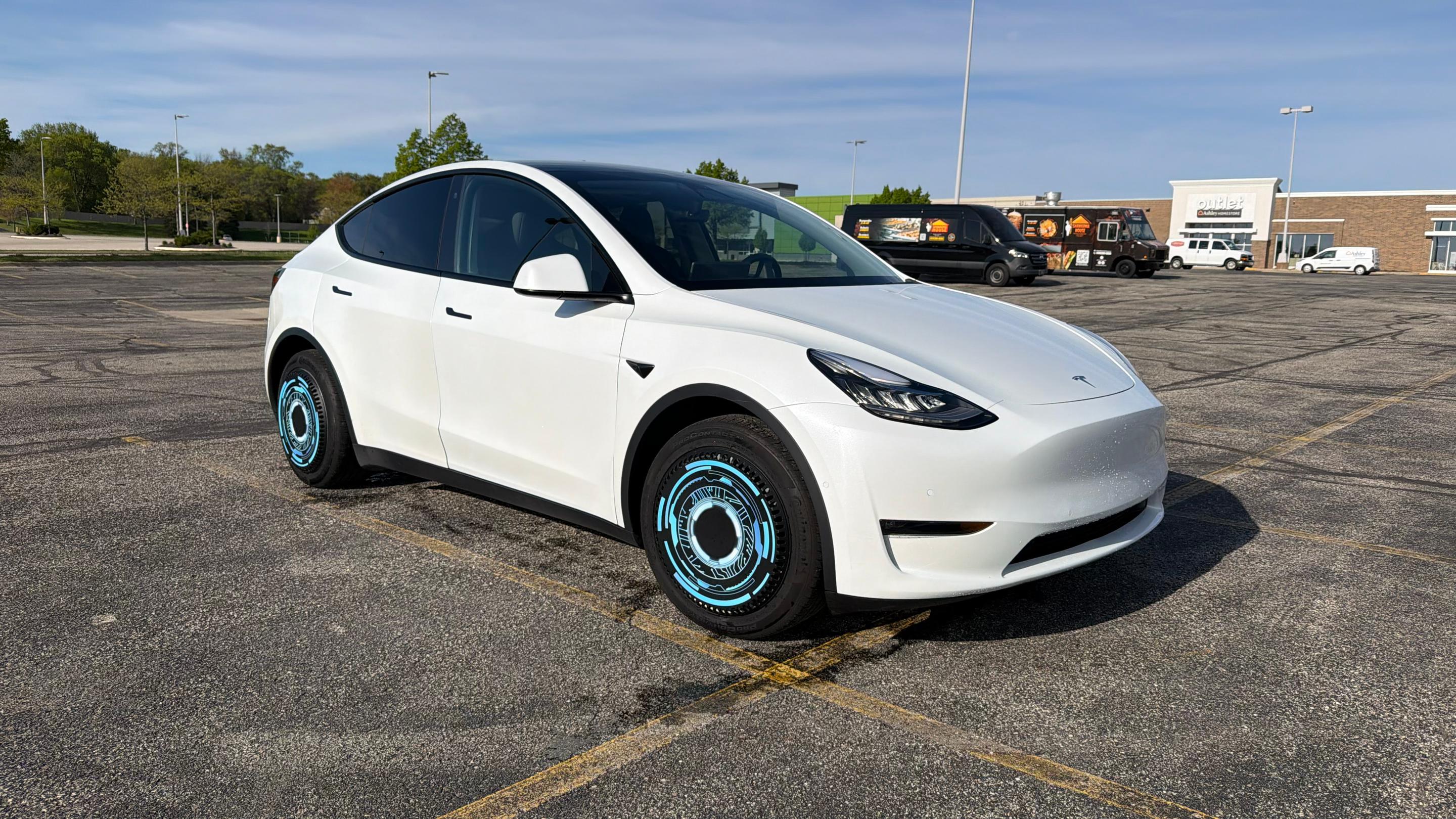 Tesla Model Y 2020 in Greenfield, WI
