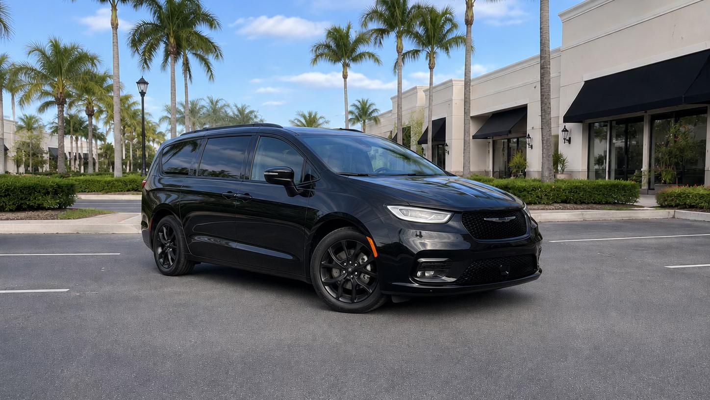 Chrysler Pacifica 2025 in Orlando, FL