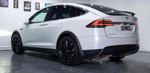 Tesla MODEL X 2018