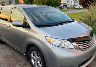 Toyota Sienna car