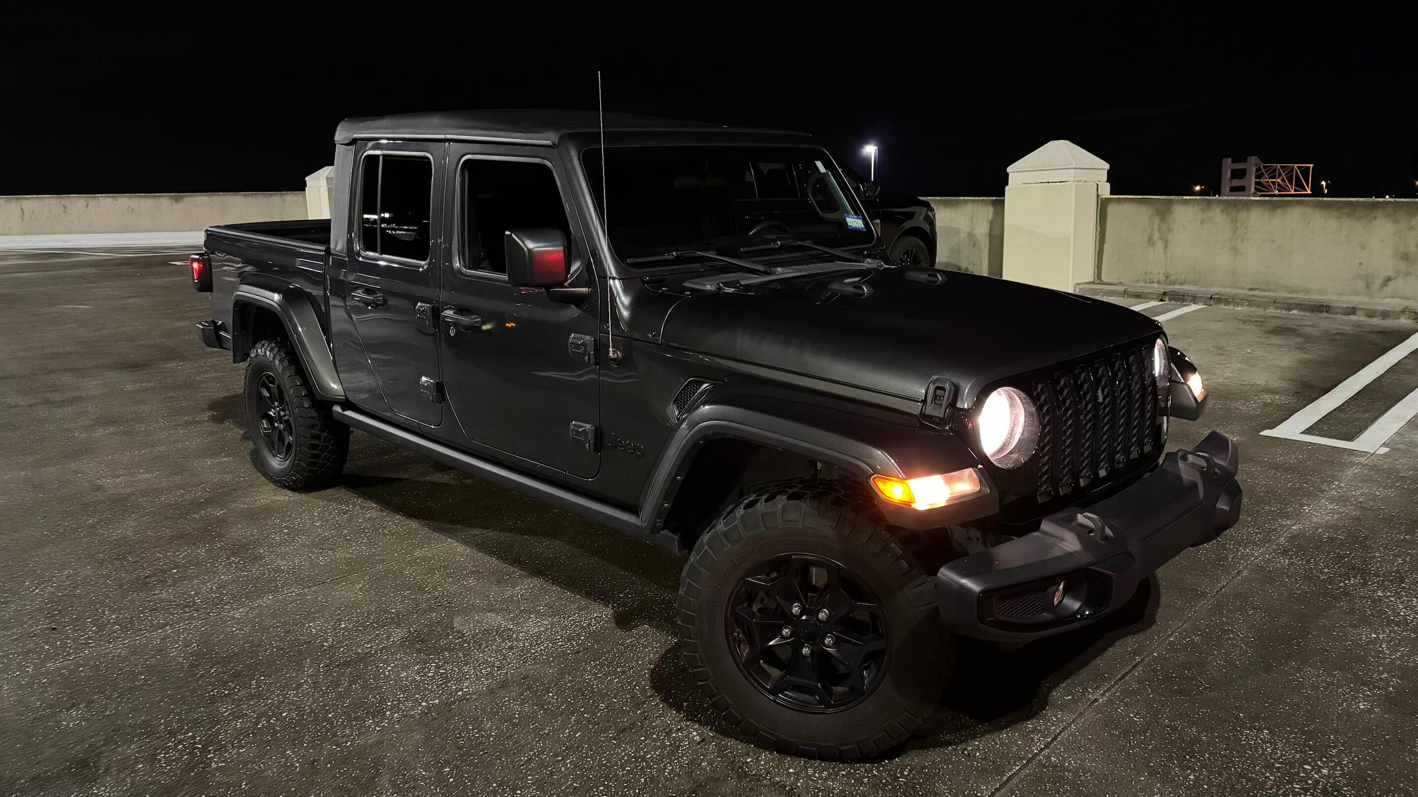 Jeep Gladiator 2023 in Tampa, FL