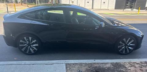 Tesla Model 3 2024