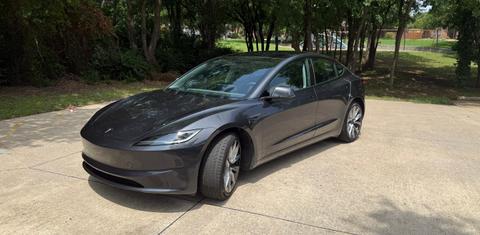Tesla Model 3 2024