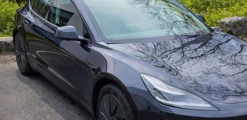 Tesla Model 3 2025