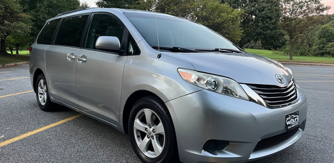 Toyota Sienna 2011