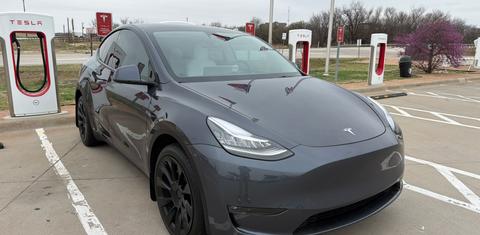 Tesla Model Y 2023