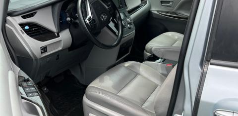Toyota Sienna 2019