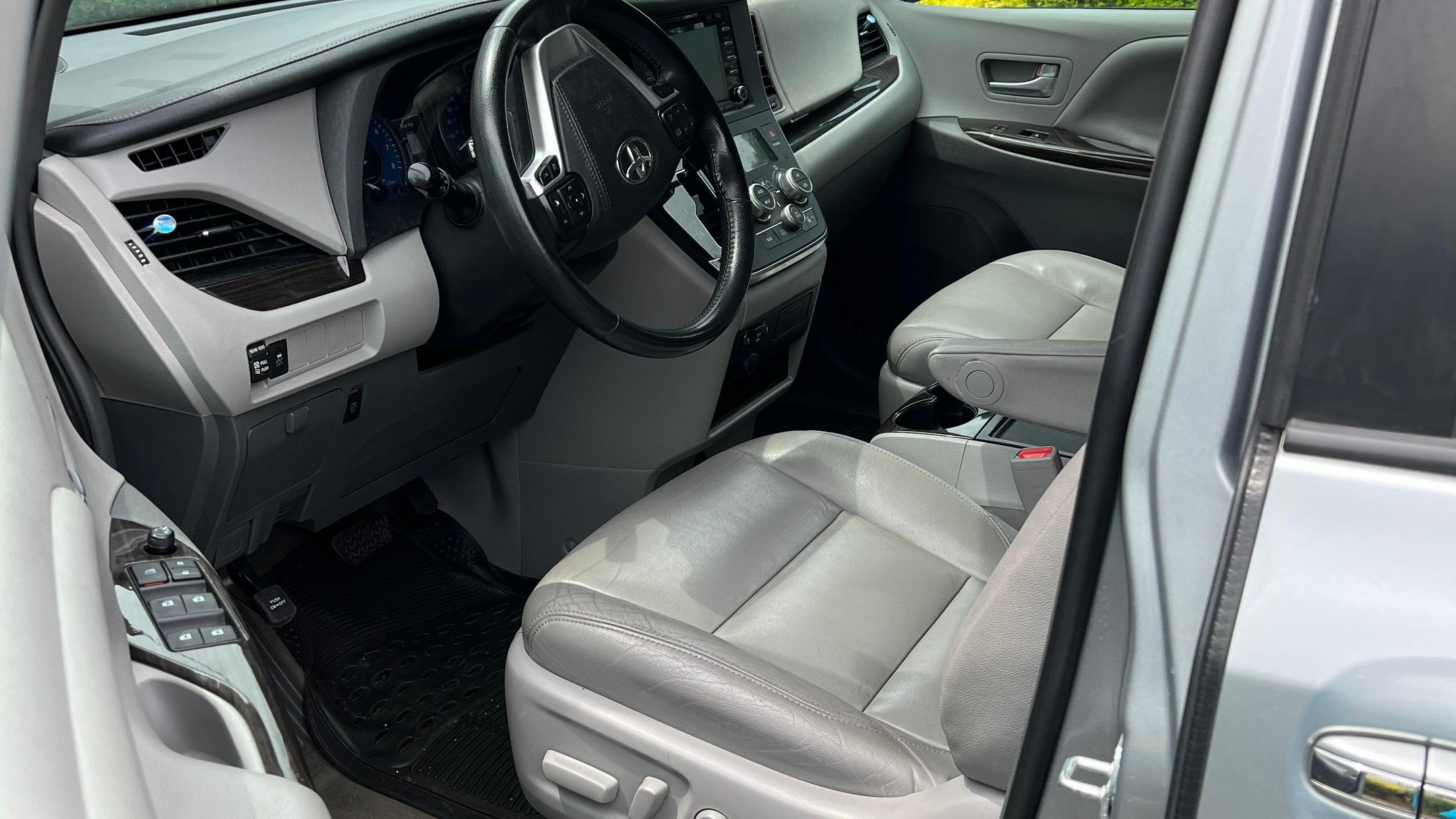 Toyota Sienna 2019 in Schnecksville, PA