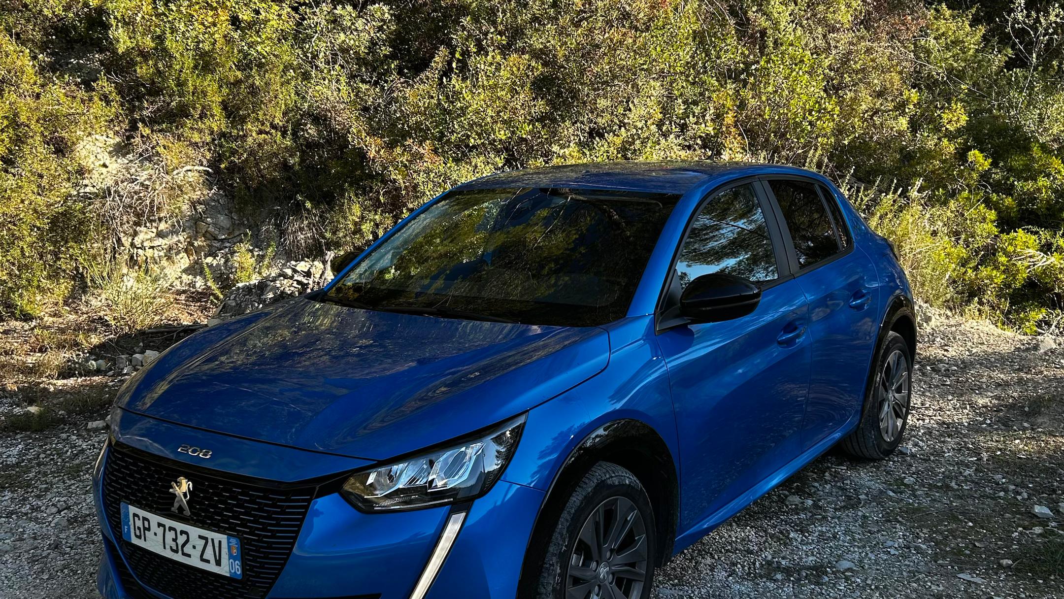 Peugeot 208 2023 à Blausasc
