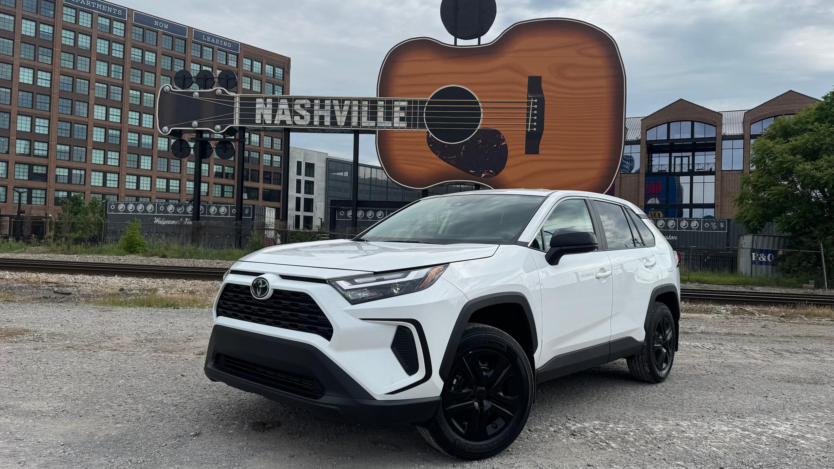 ⭐️ドライブタウン　ドゥータウン　イプサム　RAV4 Toyota RAV4 2025 rental in Nashville, TN by Music City Drive | Turo