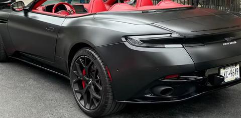 Aston Martin DB11 2019