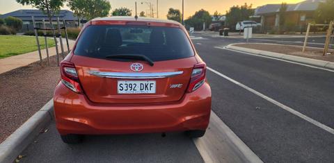 Toyota YARIS 2015