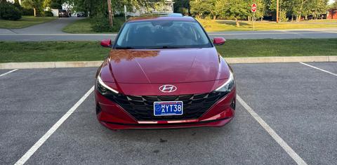 Hyundai Elantra 2022