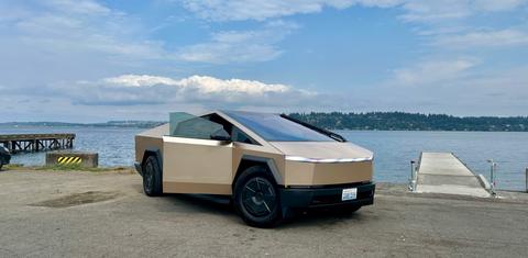 Tesla Cybertruck 2025