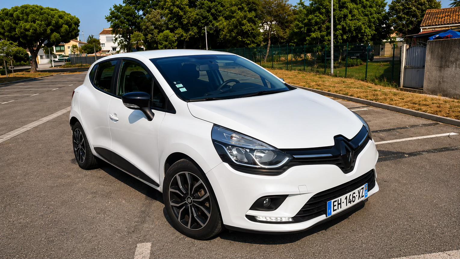 Renault CLIO IV SOCIETE 2016 à Marignane