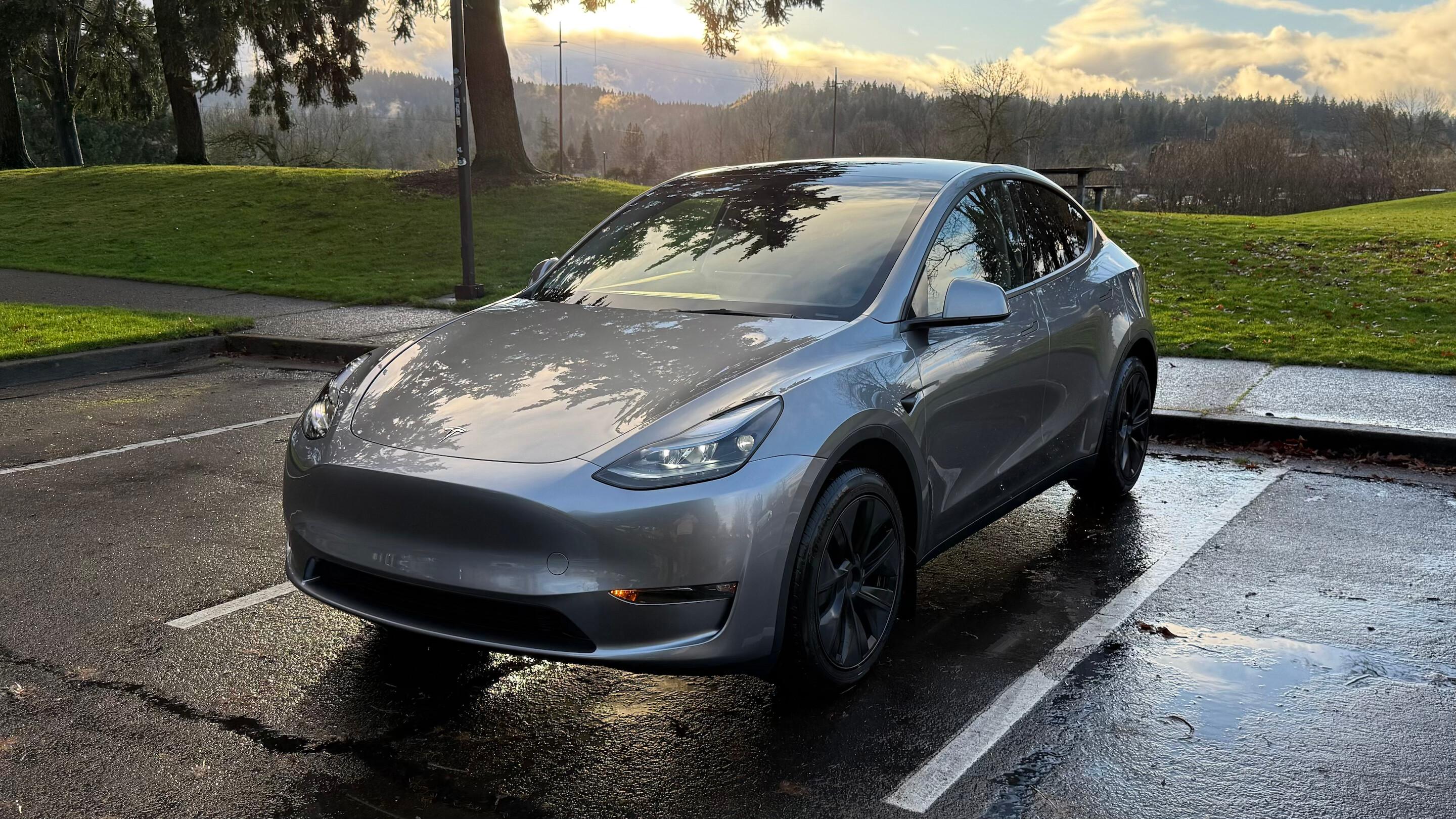 Tesla Model Y 2025 in Eugene, OR