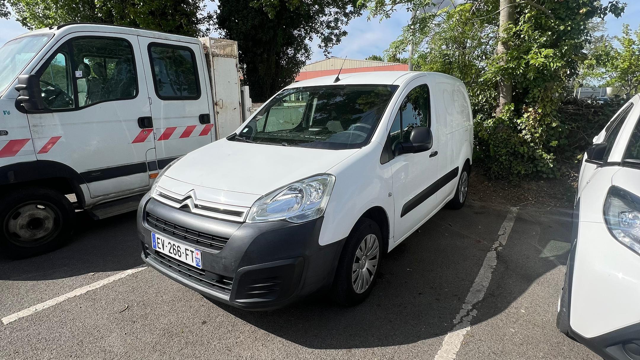 Citroen BERLINGO FOURGON 2018 à Saint-Pierre-du-Perray