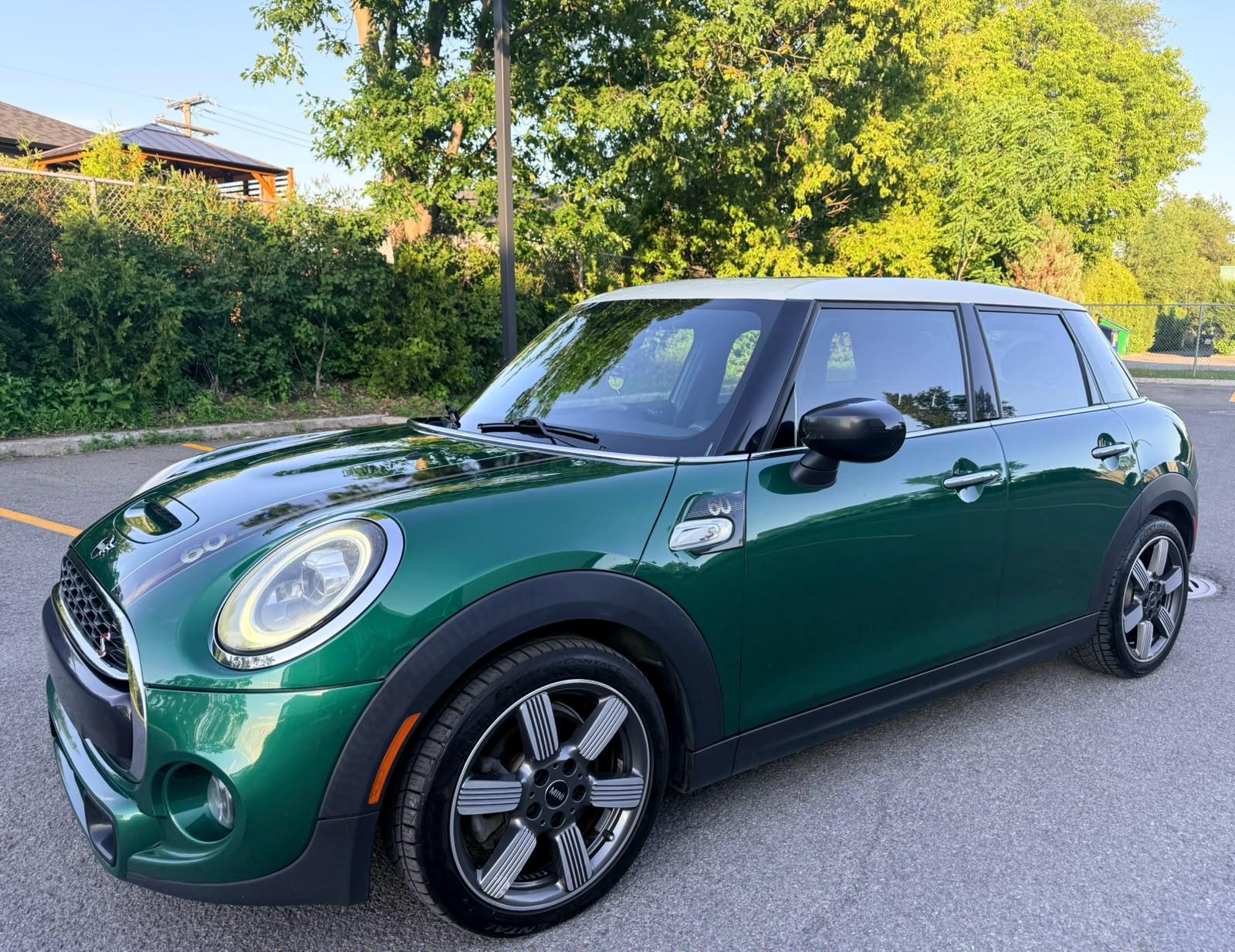 MINI Hardtop 5 Door 2020 à Sainte-Marthe-sur-le-Lac, QC