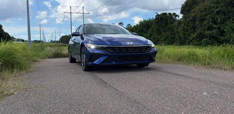 Hyundai Elantra 2025