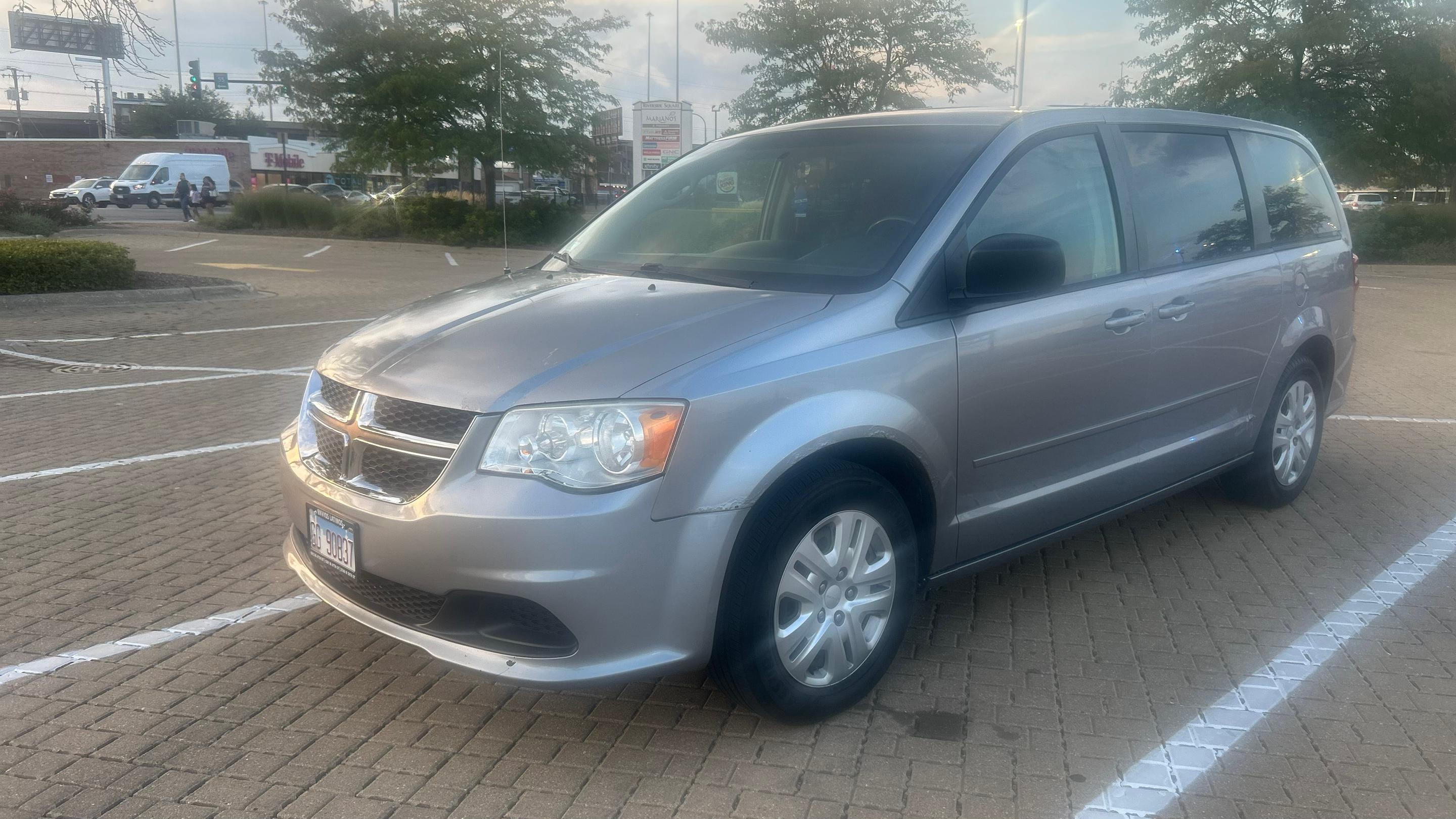 Dodge Grand Caravan 2014 in Chicago, IL