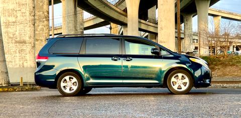 Toyota Sienna 2012