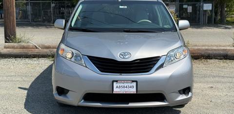 Toyota Sienna 2013