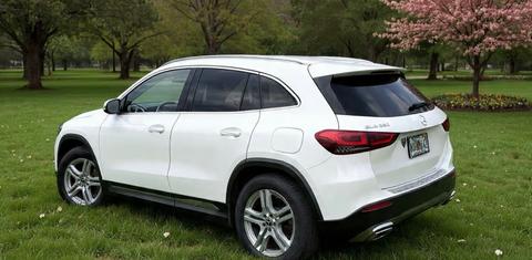 Mercedes-Benz GLA-Class 2021