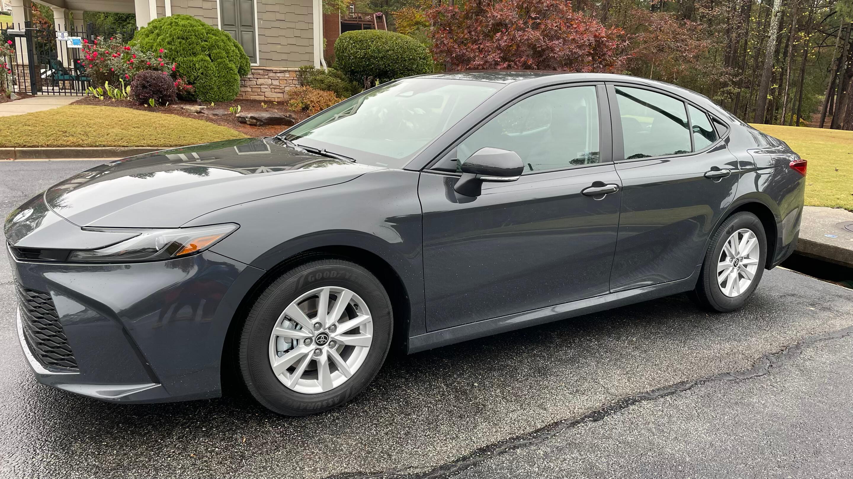 Toyota Camry Hybrid 2025 in Mableton, GA
