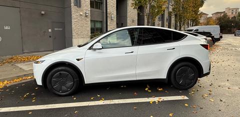 Tesla Model Y 2026