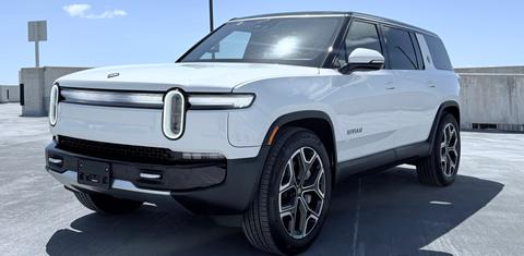 Rivian R1S 2025