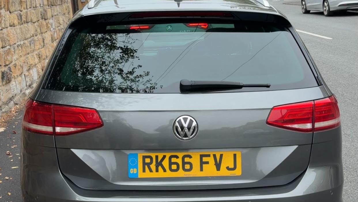 Volkswagen Passat 2016 in Batley