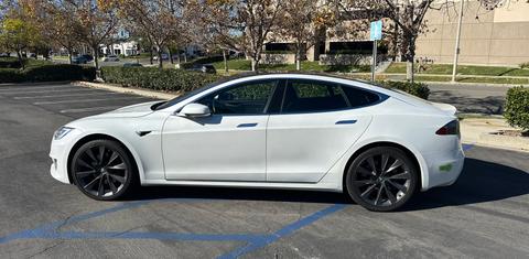 Tesla Model S 2020