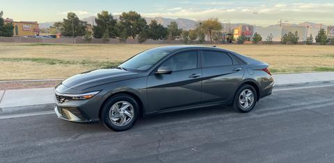 Hyundai Elantra 2025