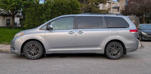 Toyota Sienna 2013