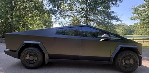 Tesla Cybertruck 2026