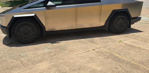 Tesla Cybertruck 2024