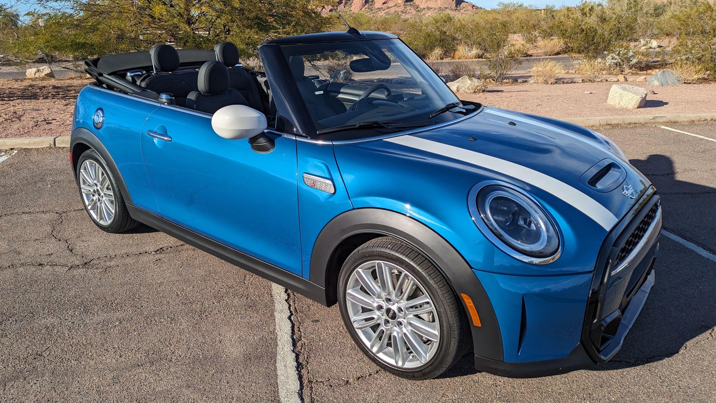 MINI Convertible 2024 in Scottsdale, AZ
