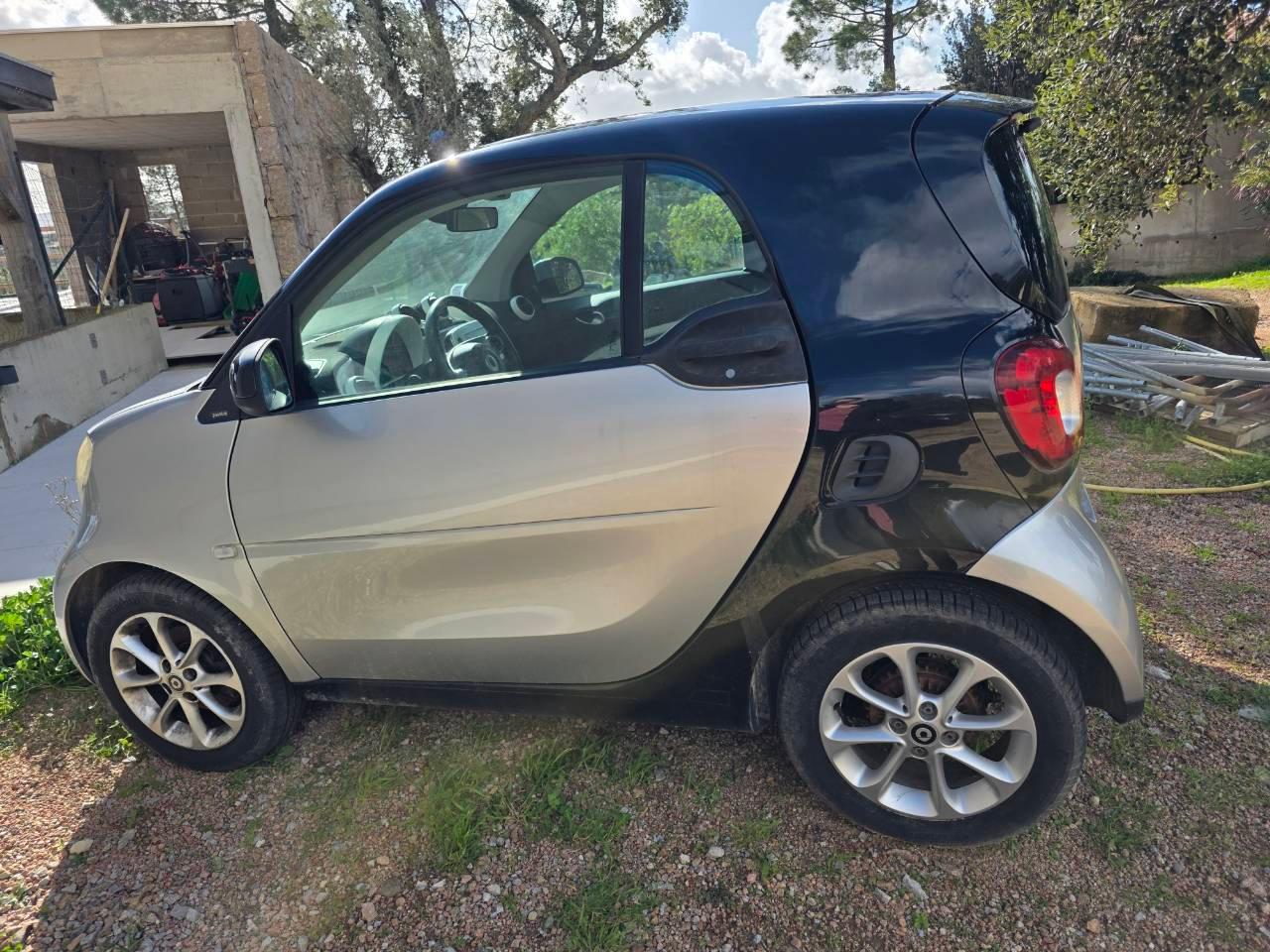 smart FORTWO COUPE 2016 à Sotta