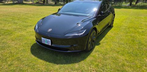 Tesla Model 3 2025