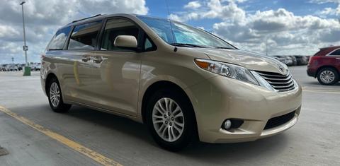 Toyota Sienna 2013