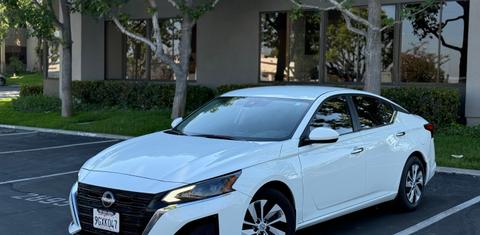 Nissan Altima 2023
