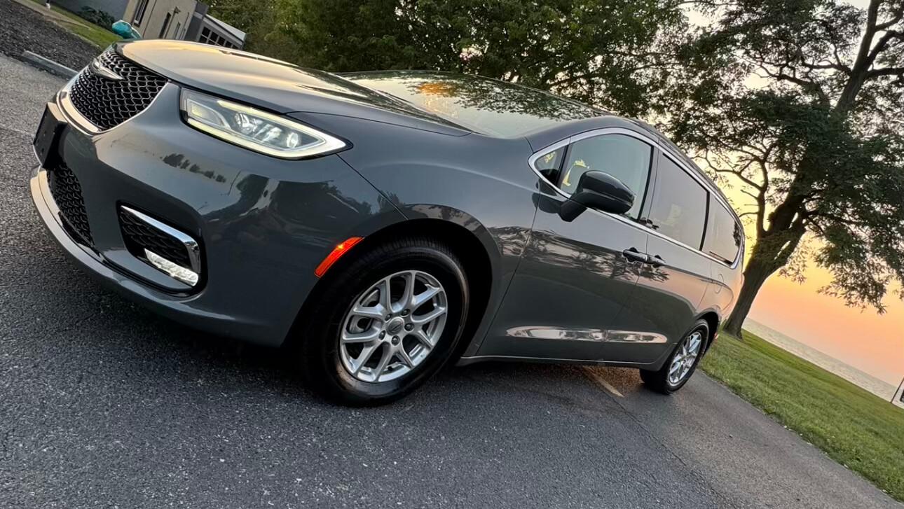 Chrysler Pacifica 2022 in Avon, OH