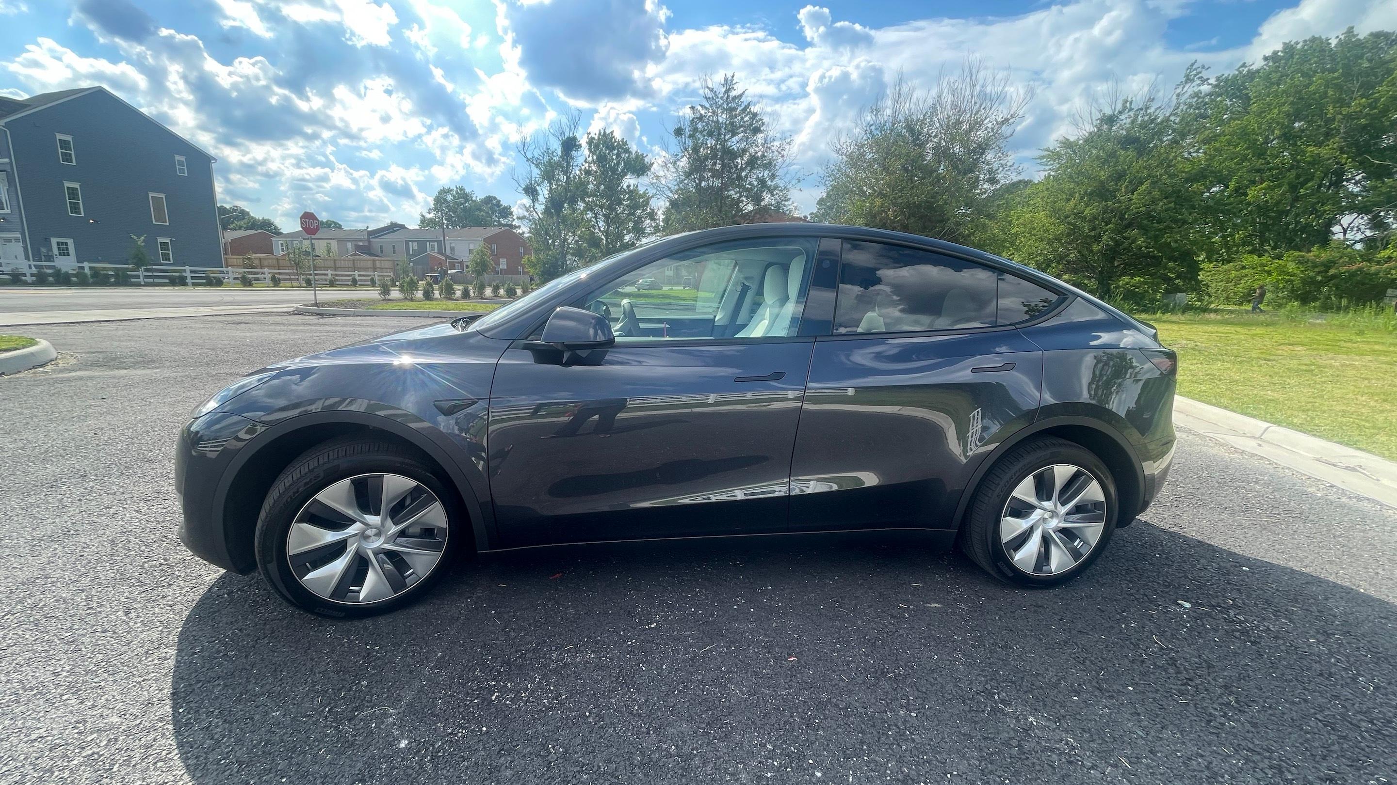 Tesla Model Y 2024 in Suffolk, VA